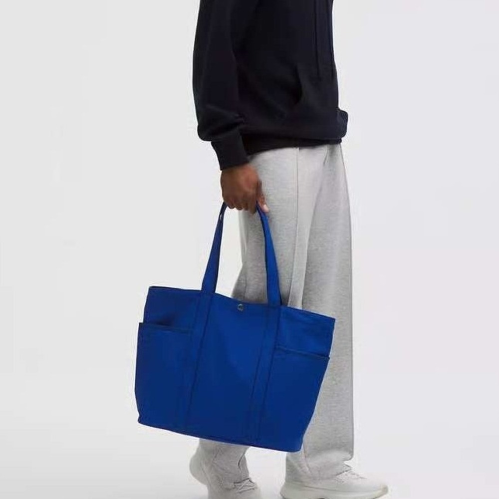 Lululemon Daily Multi-Pocket Tote Psychic Blue One Size New With Tags